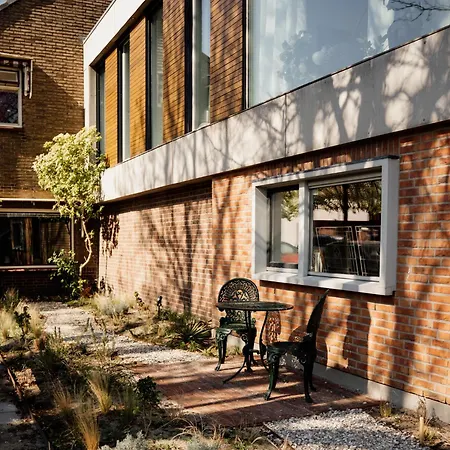 De Bunker Katwijk Bed & Breakfast